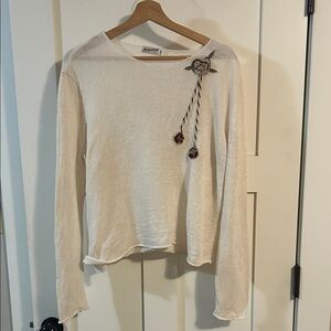 Lee Andersen Elegant Cream Long Sleeve Top with Floral Accent